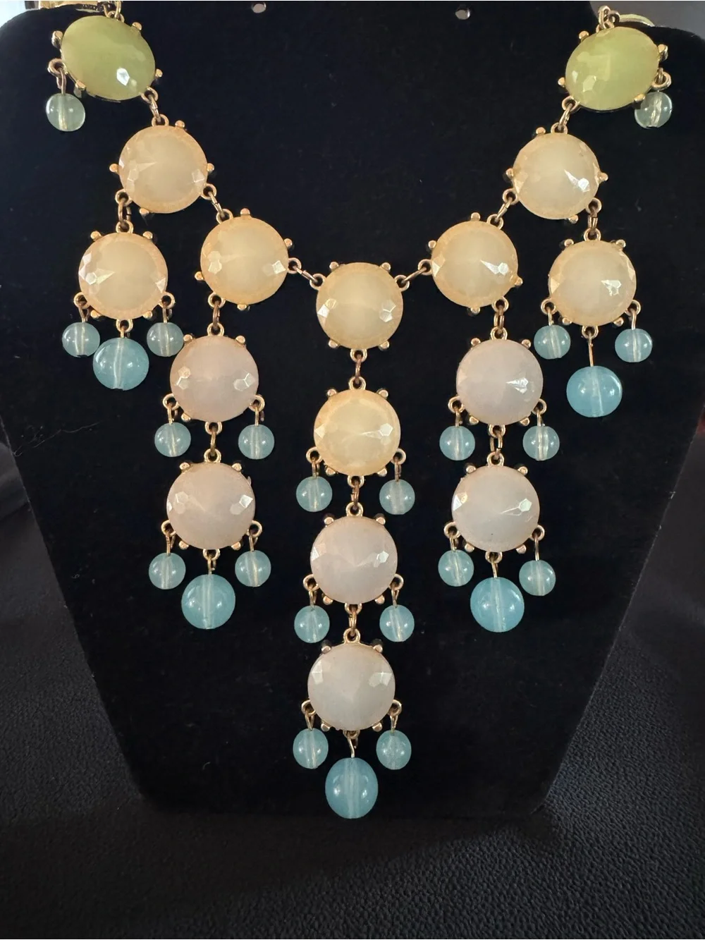 Vintage romantic statement